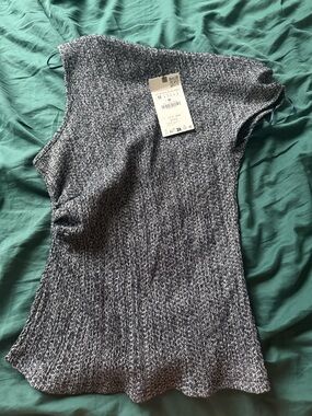Zara Navy and White Textured Knit Top